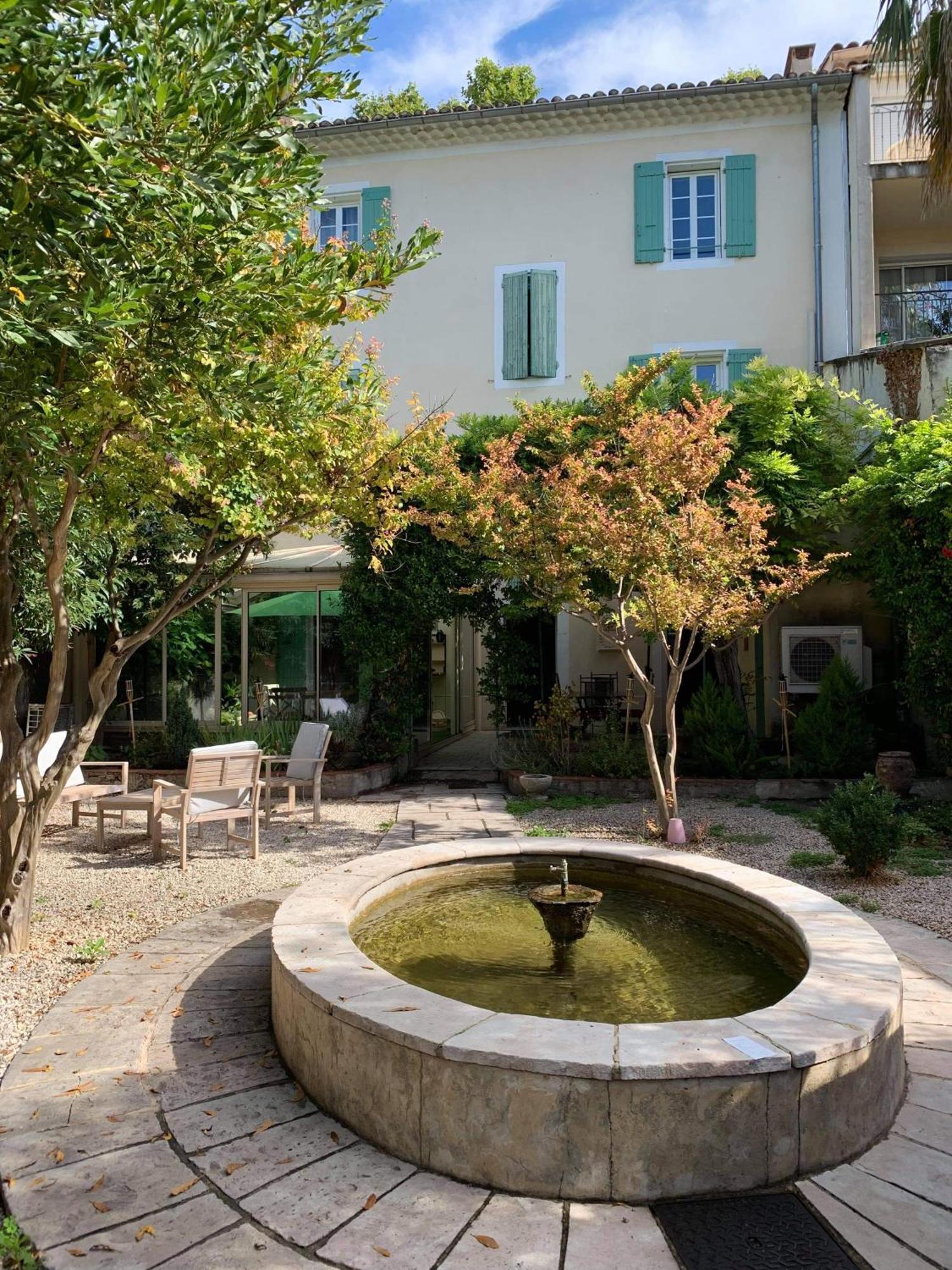 Effets Personnels Hotel Orange  Exterior photo