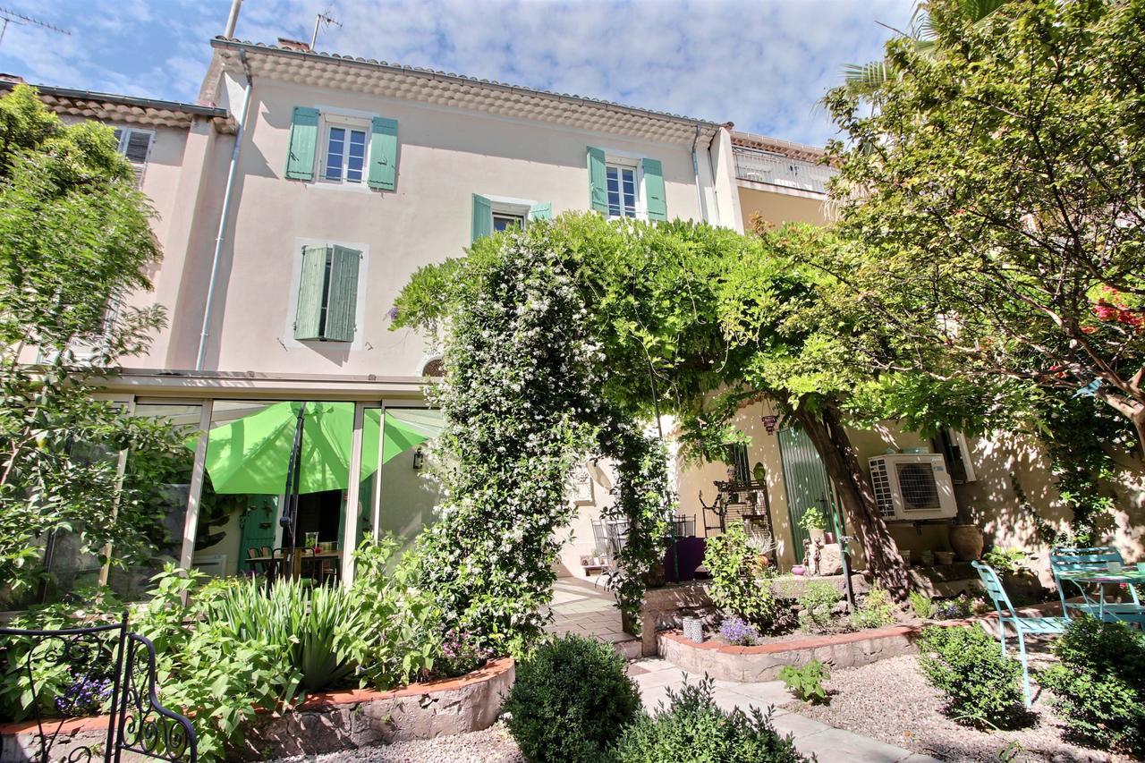 Effets Personnels Hotel Orange  Exterior photo